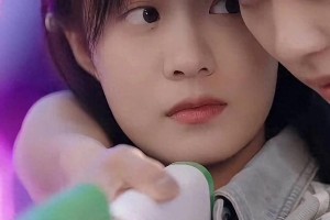 《玫瑰藏于盛夏》催泪热播：绝症学霸与痞帅男高的虐恋
