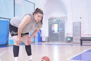 女篮李月汝与刘禹彤：球场风采与择偶标准
