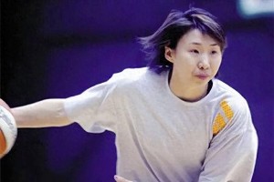女篮传奇杨洁苗立杰入选名人堂，李梦率队剑指卫冕