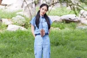 杨幂小学照片曝光 从小美到大的童星身高惊人