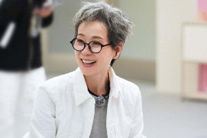 《浪姐》房琪情商低引争议，叶童被迫弯腰显素质问题