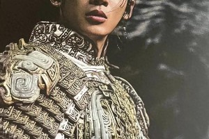 封神男主于适悉尼街头引追星狂潮，行走荷尔蒙引爆网络