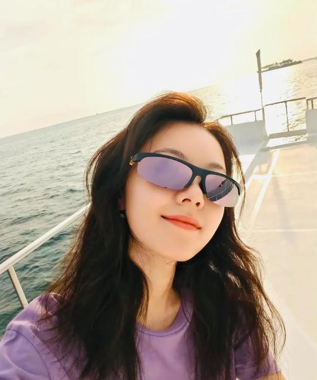 赵今麦甜美笑容