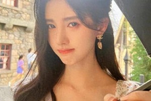 鞠婧祎美腿秘诀：后天努力与穿搭技巧